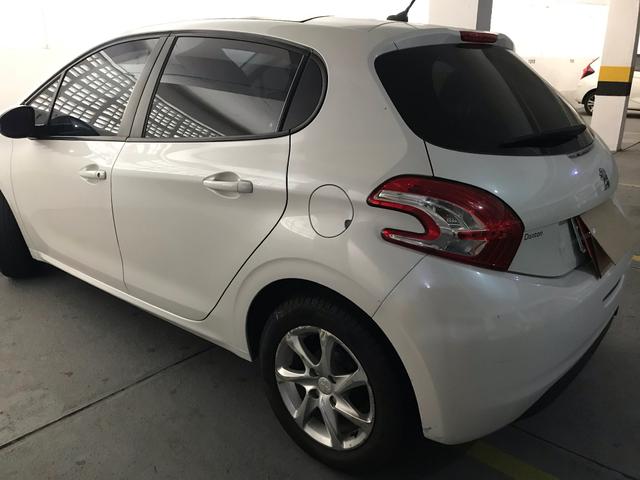 Peugeot 208 Allure completo