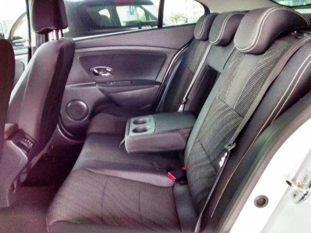 Renault Fluence 2.0 Dynamique 16V Flex 2013 - Foto 10
