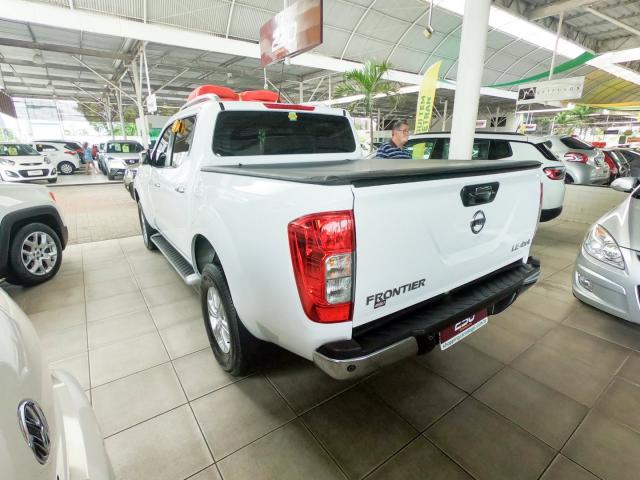 NISSAN FRONTIER 2018/2018 2.3 16V TURBO DIESEL LE CD 4X4 AUTOMÁTICO - Foto 4