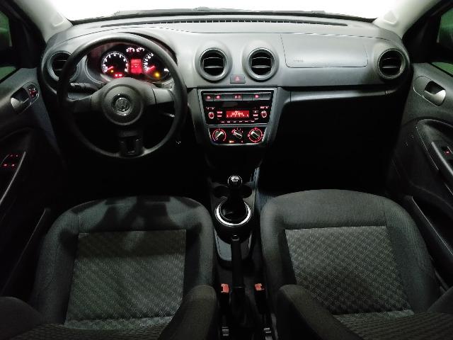 VW Volkswagen Voyage 1.6 CL 2015 - Foto 6