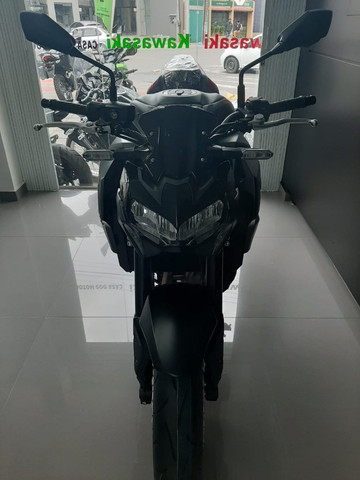 Kawasaki Z 900 Preta 2021 - Foto 4