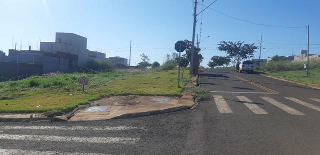 Esquina 496,00 m2 só 2.022,00 - Foto 2