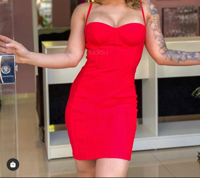 vestido decote meia taça