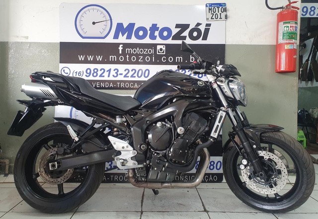YAMAHA FAZER 600 PRETO TOP