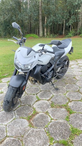 KAWASAKI Z750