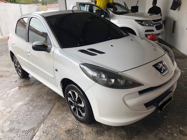 PEUGEOT 207 1.4 2012