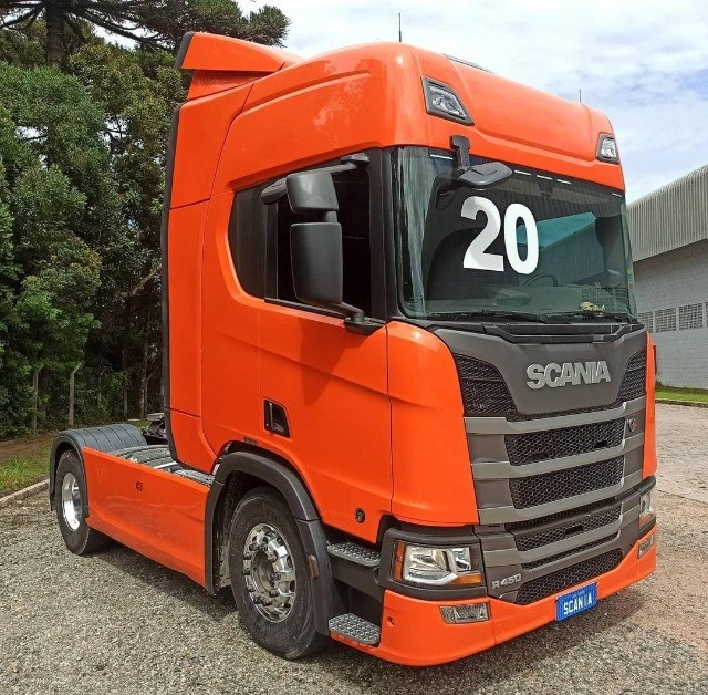 SCANIA R450 4X2 2020 VERMELHO C/PARCELAS