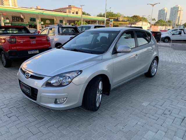 HYUNDAI I30 2.0 GLS AUT.  EXTRA!!!! 