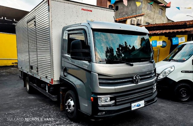 VOLKS DELIVERY 6 160 ANO 2019 COM BAÚ DE 5 METROS DE COMPRIMENTO