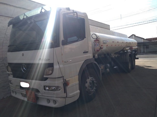 M. BENZ / ATEGO 2425 6X2 TRUCK TANQUE 2010 / 2010