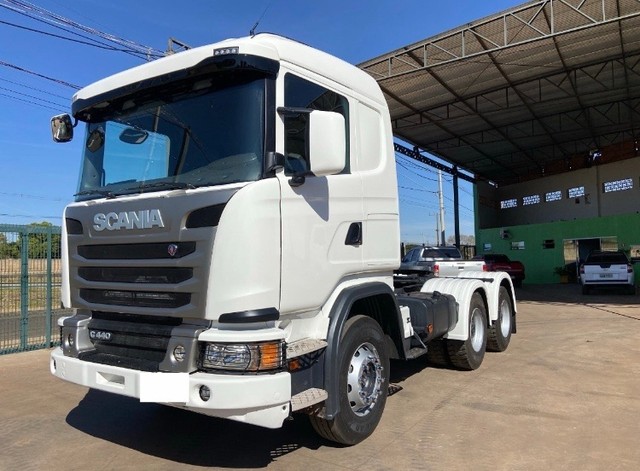 SCANIA 124 G440 AUTOMÁTICO