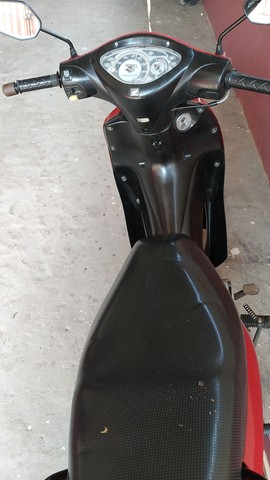 VENDO UMA MOTO BIZ 125 ANO 2010