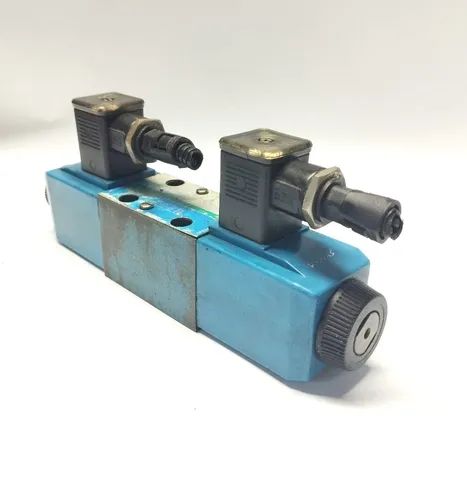 Válvula direcional VICKERS DG4V-3-6C-M-U-D6-60 - Foto 2