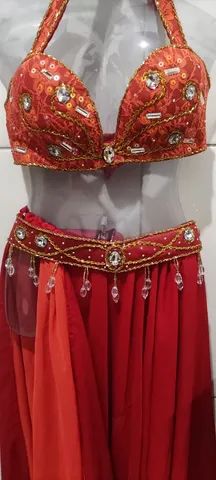 Roupa de dança do ventre vermelha e laranja