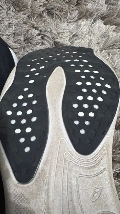 Tênis feminino Nimbus 25 - Indicado para Corrida - Foto 3