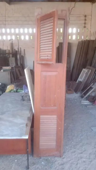 Porta almofadada com veneziana e porta interna superior 2,25x0,47m - Foto 2