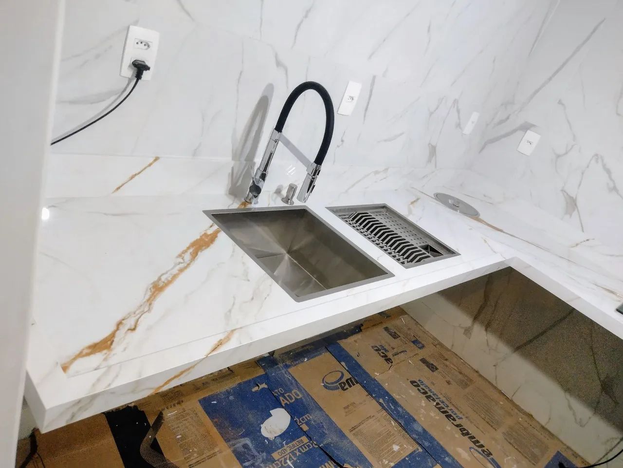Bancada em porcelanato  - Foto 6