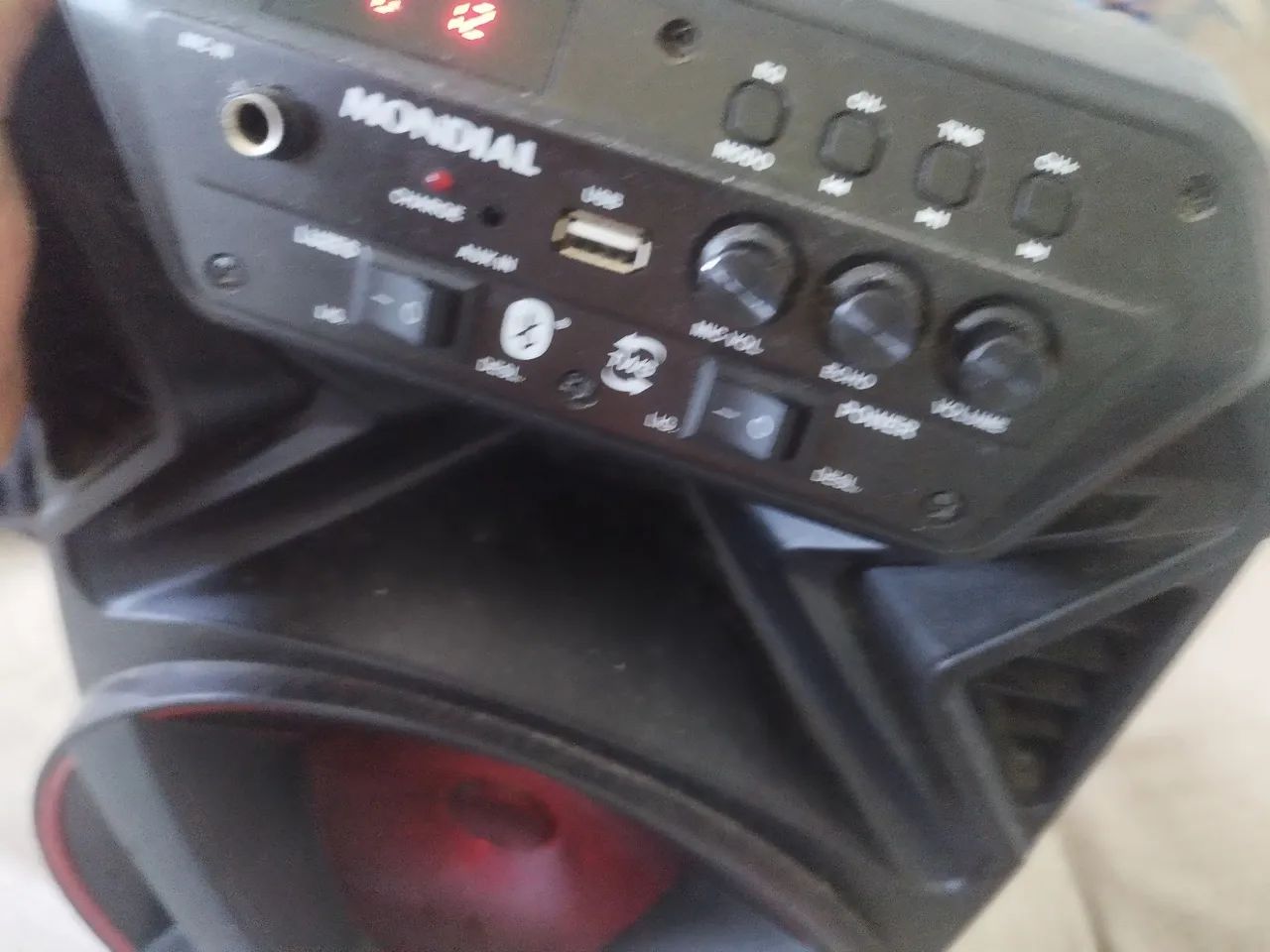 Caixa de Som Portátil Mondial Bluetooth com Luz LED - Foto 2