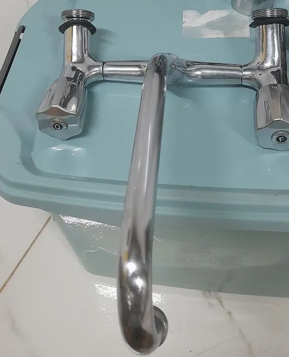 Misturador decka água quente e fria  aceito proposta - Foto 4