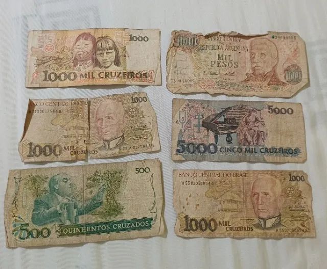 Cédulas antigas/ dinheiro de antigamente. Leia a descrição