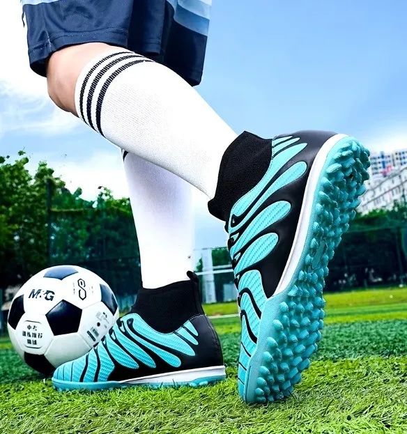 Chuteira cano longo Futebol Society Cravo baixo (NOVA