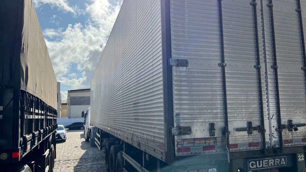 Oportunudade Carreta bau Guerra 2011 - Foto 2