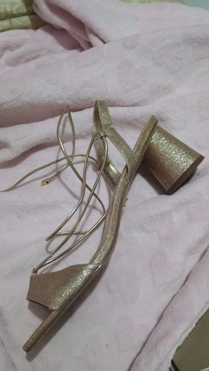 Sandália Arezzo Glitter Dourada TAM 39