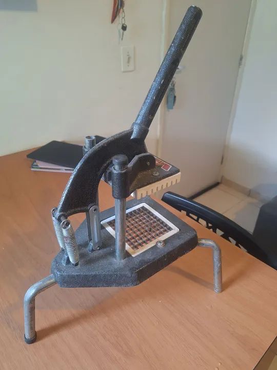 Máquina de Cortar Batatas - Picador Cortador industrial  - Foto 3