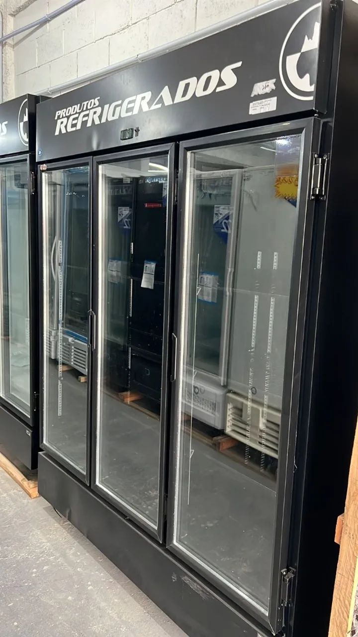Expositor refrigerado 3 portas interno preto (Ester) - Foto 3