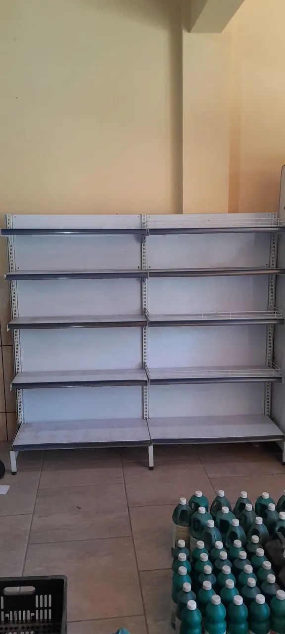 Prateleiras e expositores para comércio - Foto 2