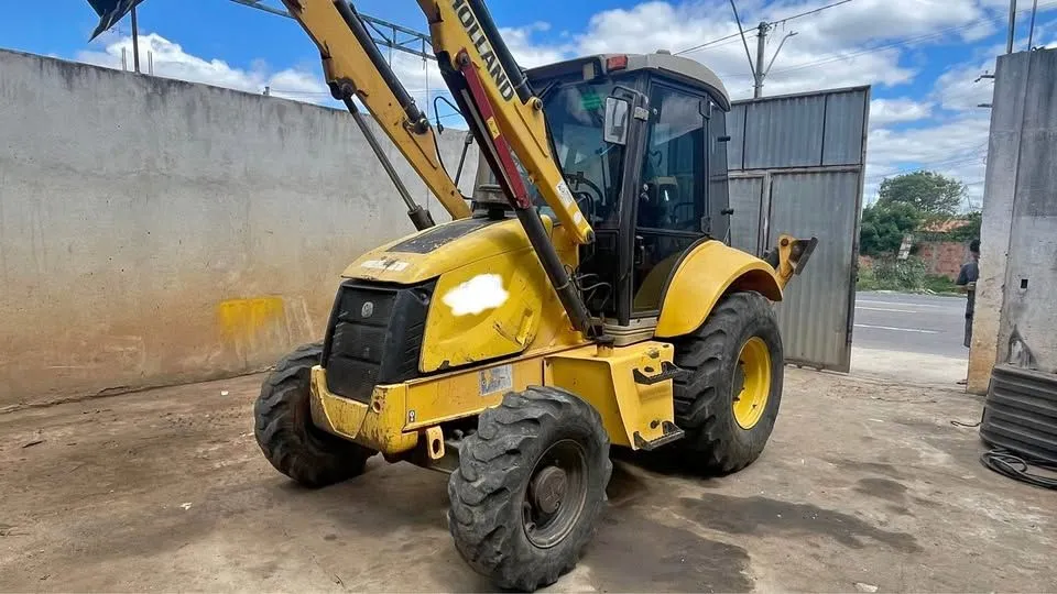 Retroescavadeira NH B95B - 2018