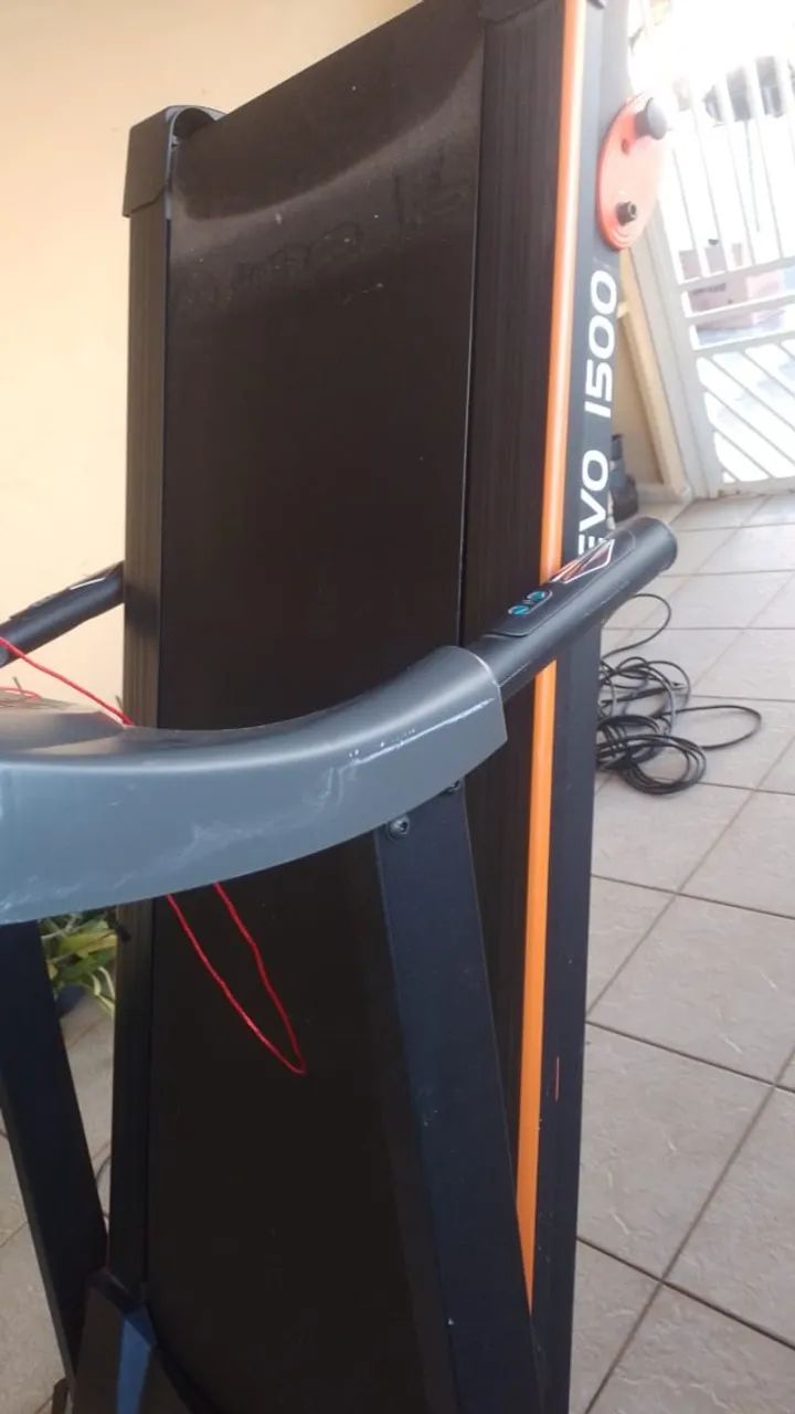 Esteira Eletrica 220v - Nova (Pouco uso) - Foto 5