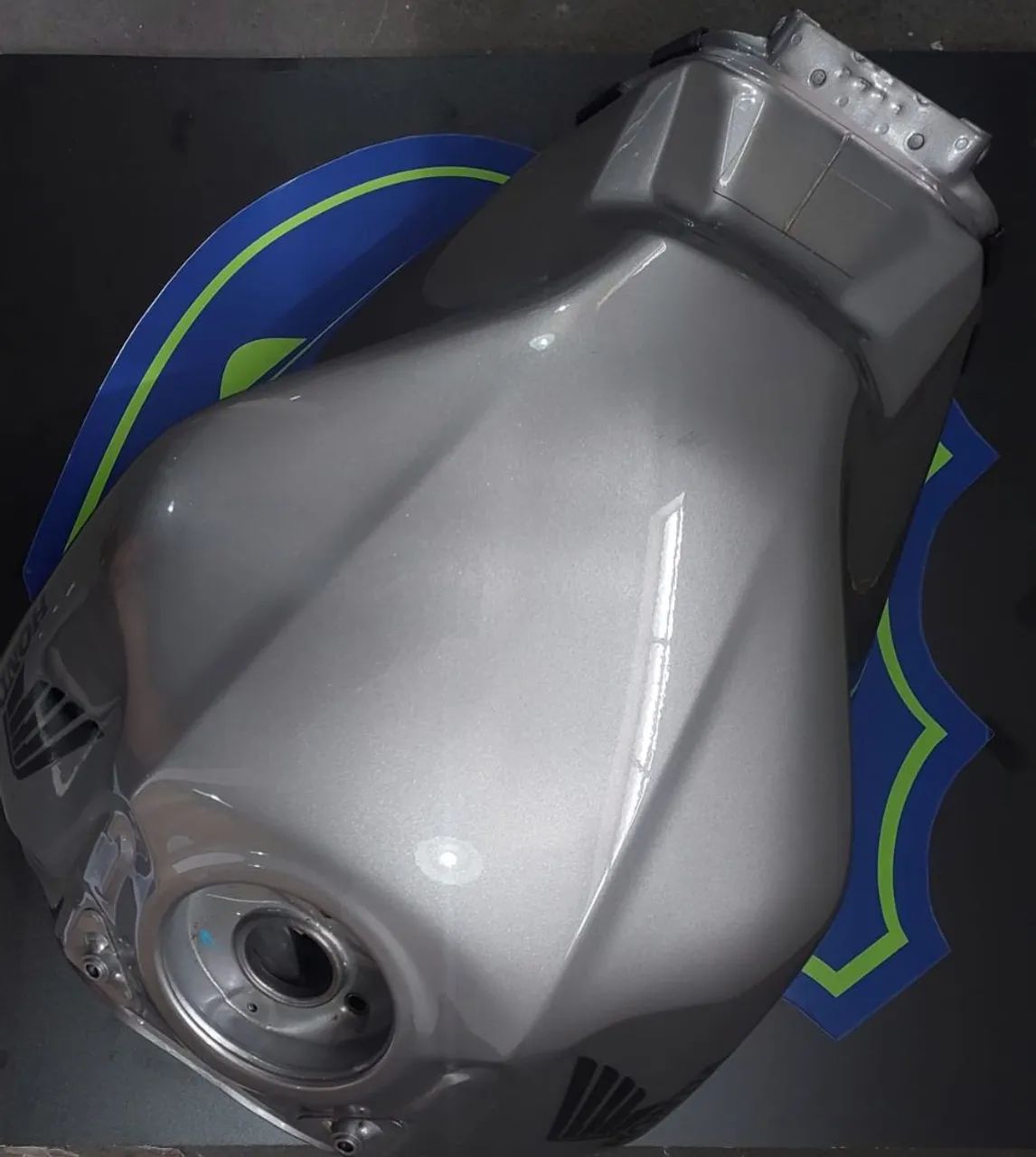 Tanque de combustível CB 650R prata 20/21 - Foto 2