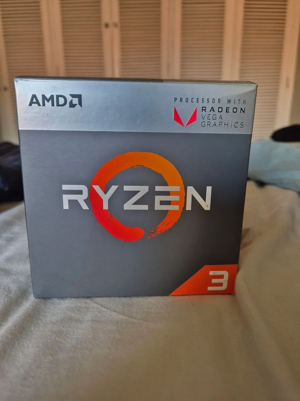 Ryzen 3 2200g (pra vender rápido)