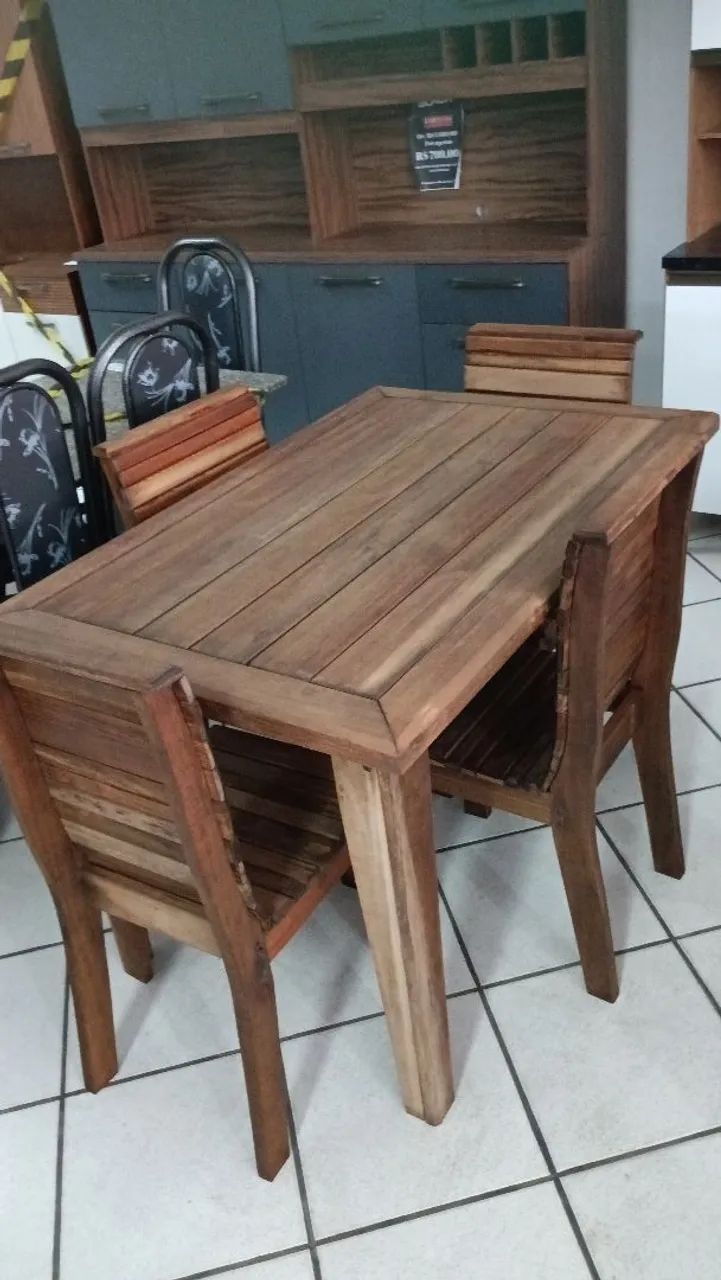 Mesa com 4 cadeiras em madeira eucalipto rústica  - Foto 3