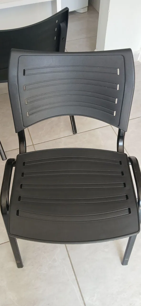 Cadeira de Escritório Preta - Conforto e Durabilidade