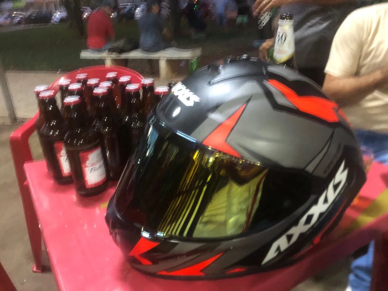 Capacete Axxis com viseira fumê - Foto 4