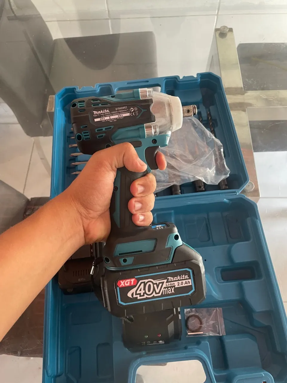 Parafusadeira de Impacto Makita DTW285Z XGT 40V