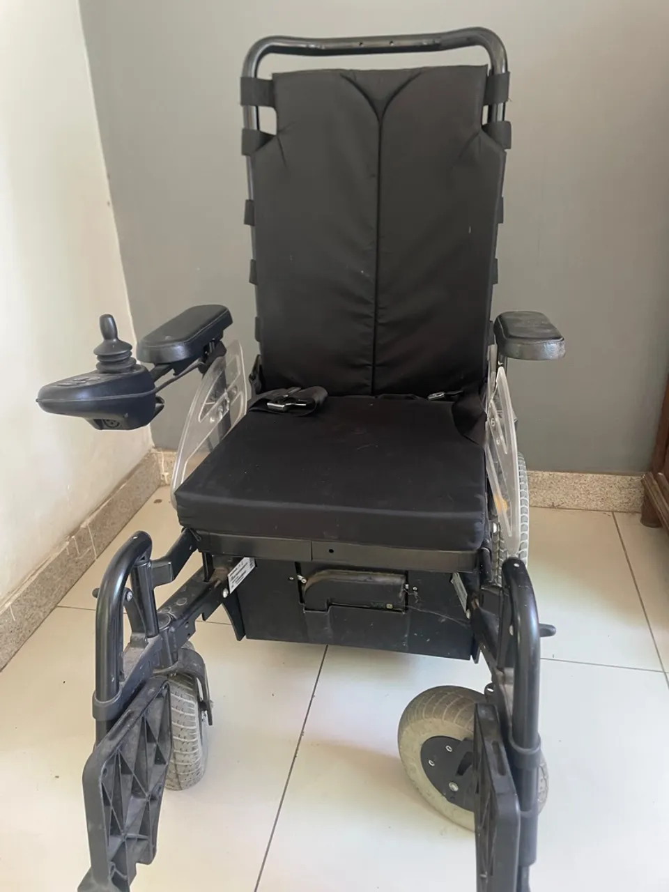 Cadeira de Rodas Elétrica B400 PRA SAIR RAPIDO!!