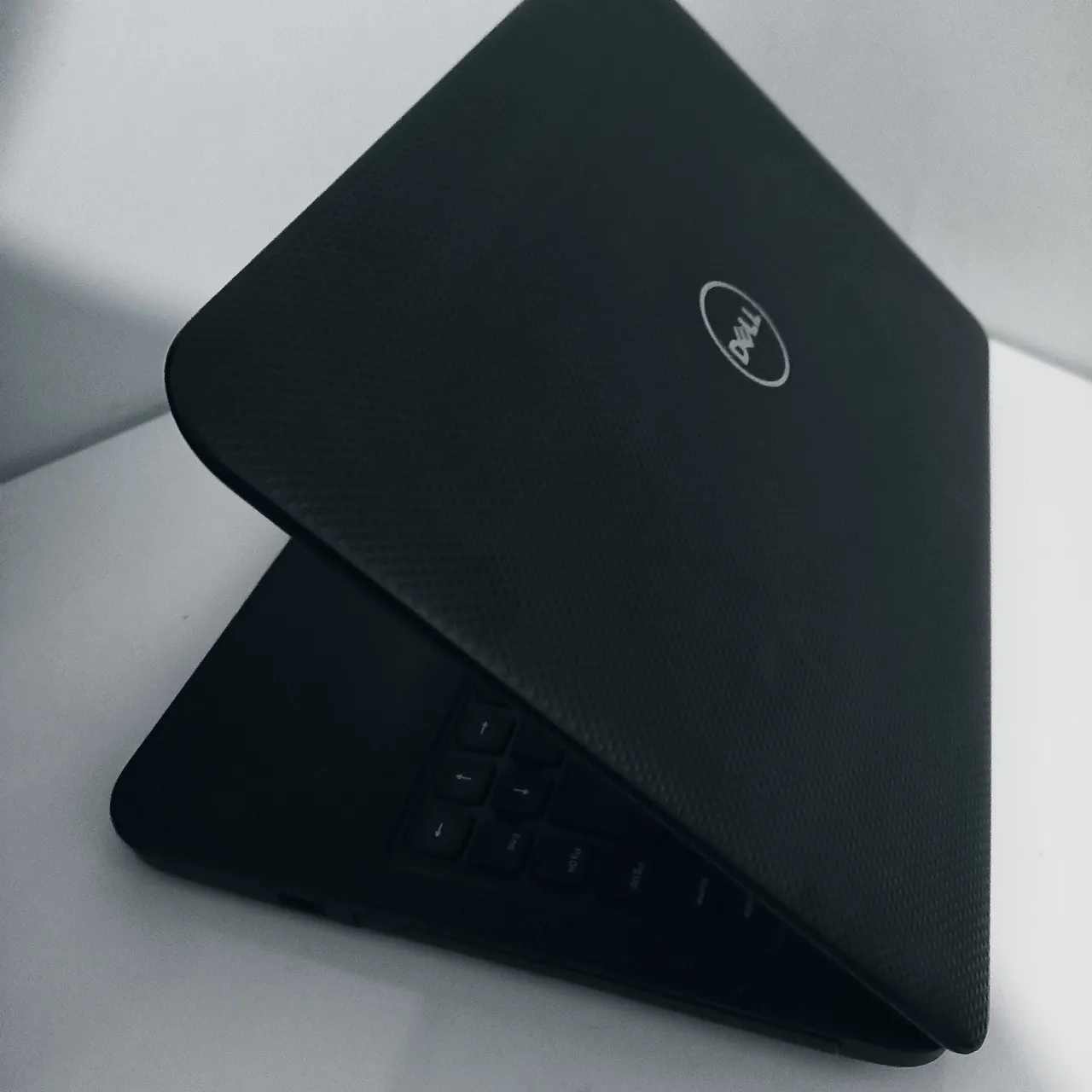 Notebook, Ultrabook Dell, SSD, Windows 11 Pro, Tela HD - Alto Desempenho!
