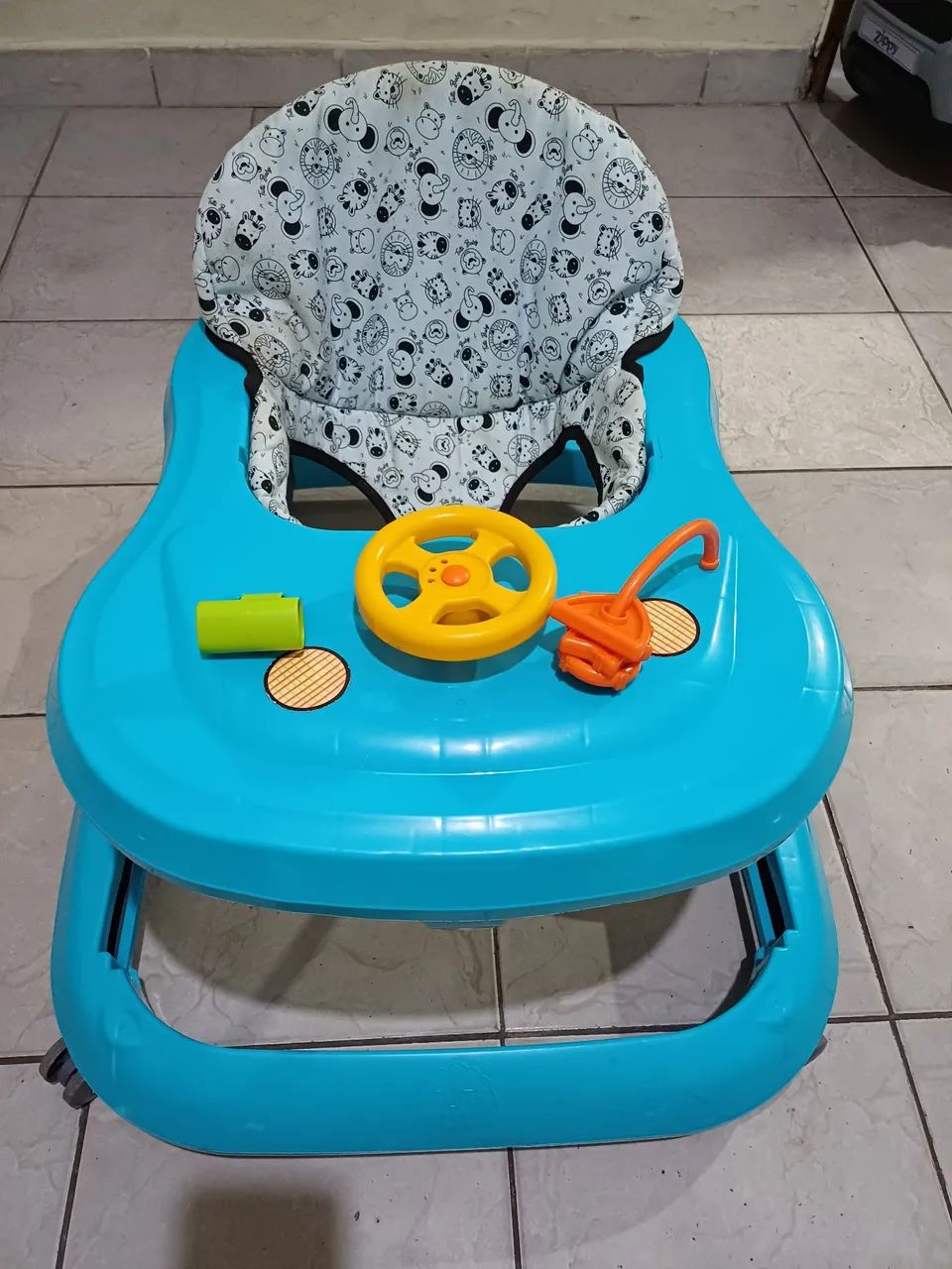 Andador Infantil Azul com Brinquedos - Foto 2