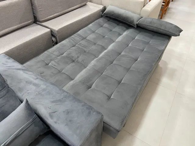 Sofá-Cama no Veludo Chumbo ? Conforto e Praticidade para Sua Sala! - Foto 2