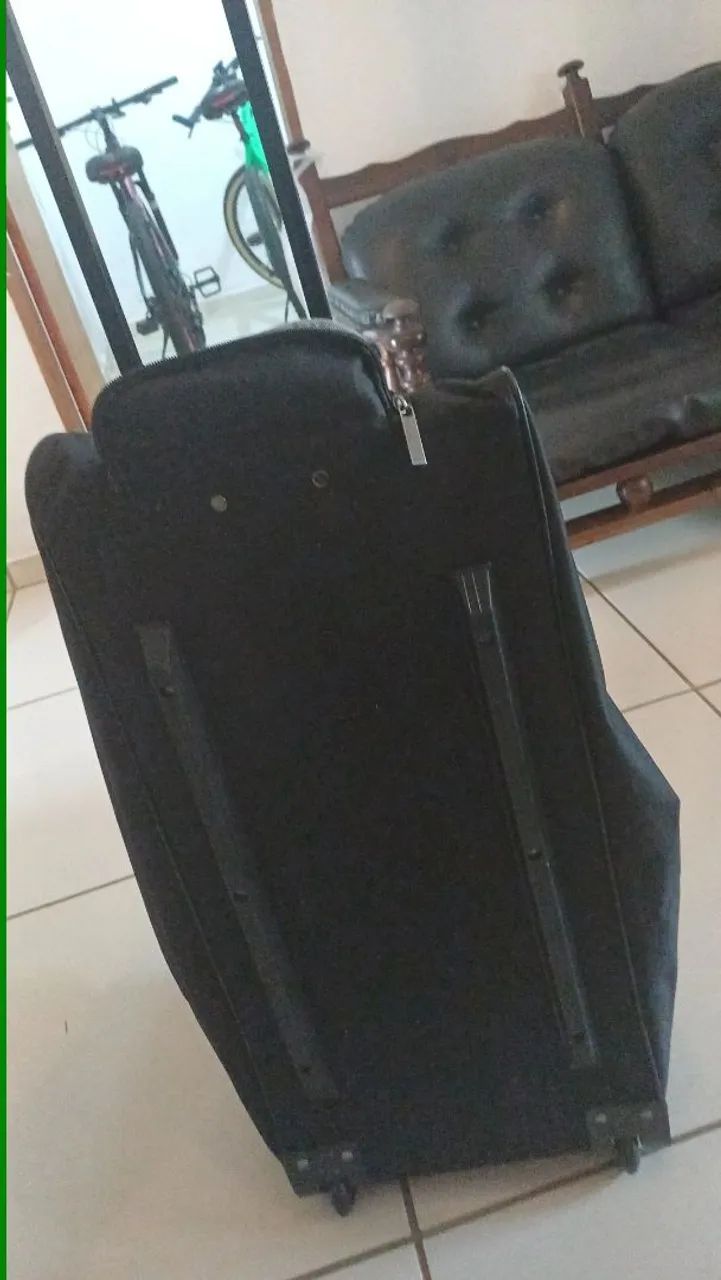 Mala de Rodinhas Preta - Foto 3