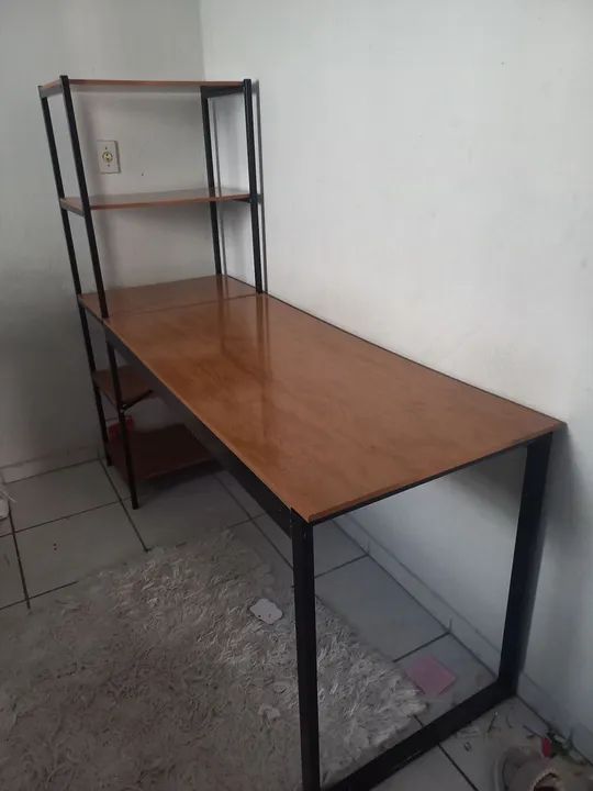 Mesa de Escritório com Prateleira - Foto 2
