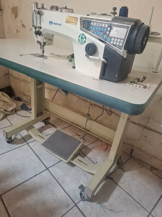 Maquina de costura industrial eletronica - Seminova