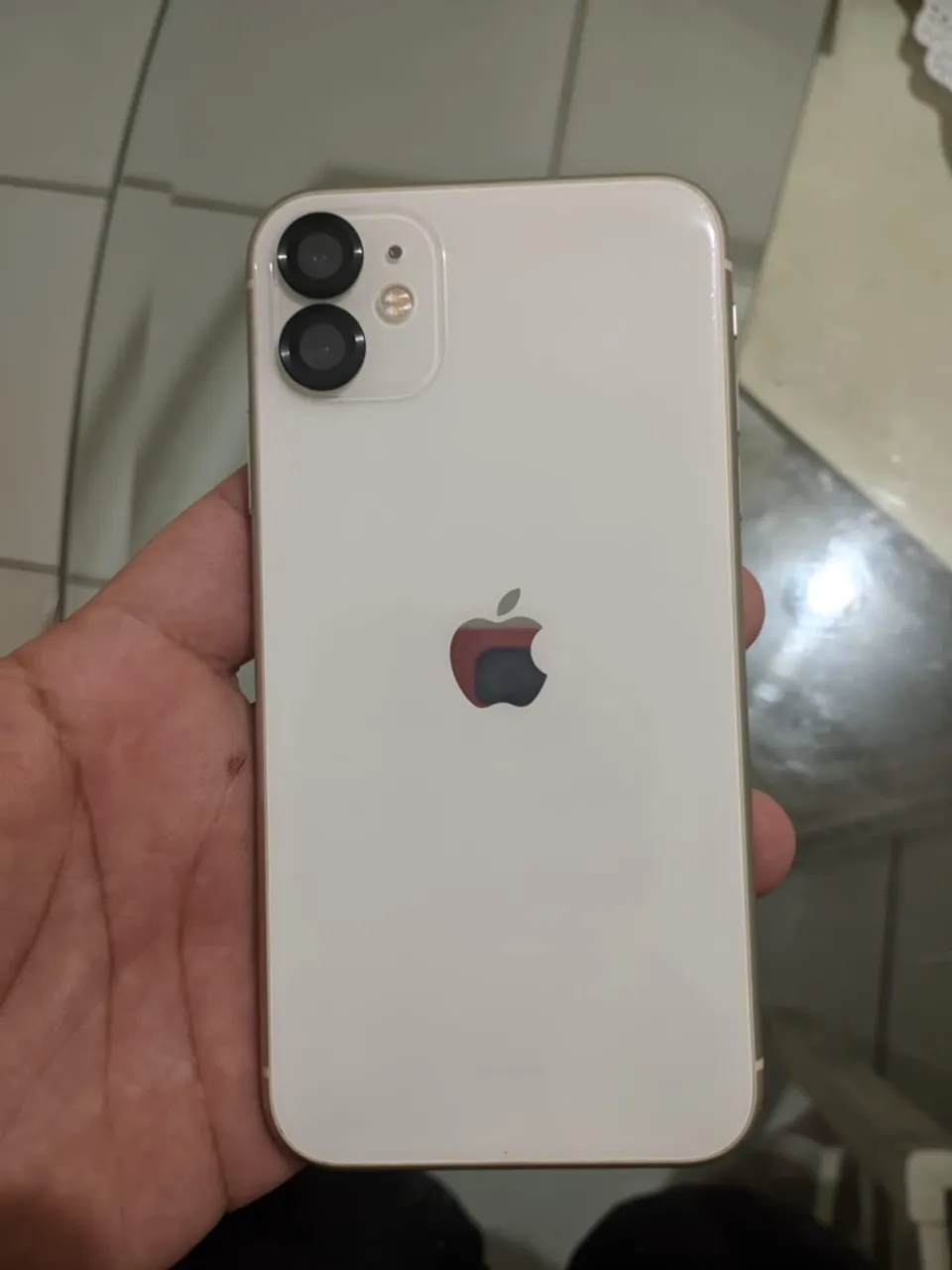 iPhone 11 64g muito novo R$1.400,00