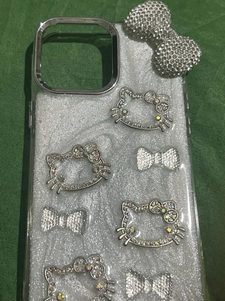 Case iPhone 13 Pro Max hello kity - Foto 3