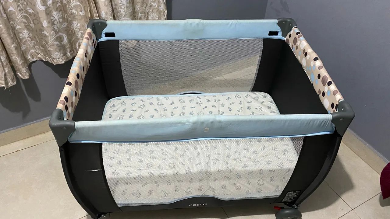 Berço portátil Cosco - Azul com bolinhas