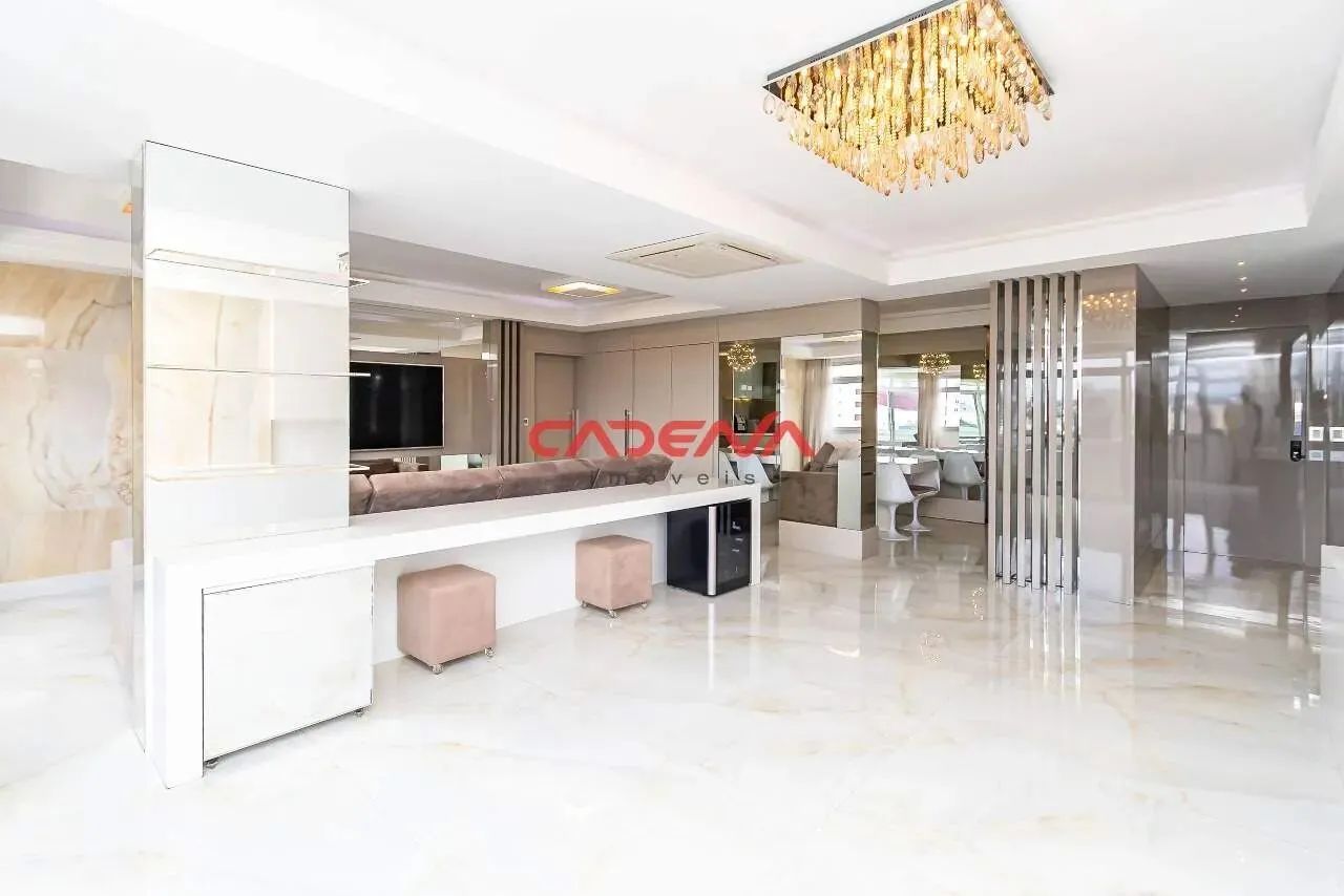 Apartamento com 2 quartos e 1 vaga para aluguel no Batel - Foto 2