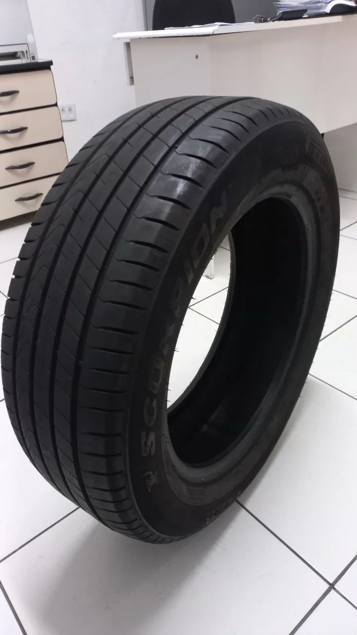 Pneu Pirelli Scorpion 215/60R17